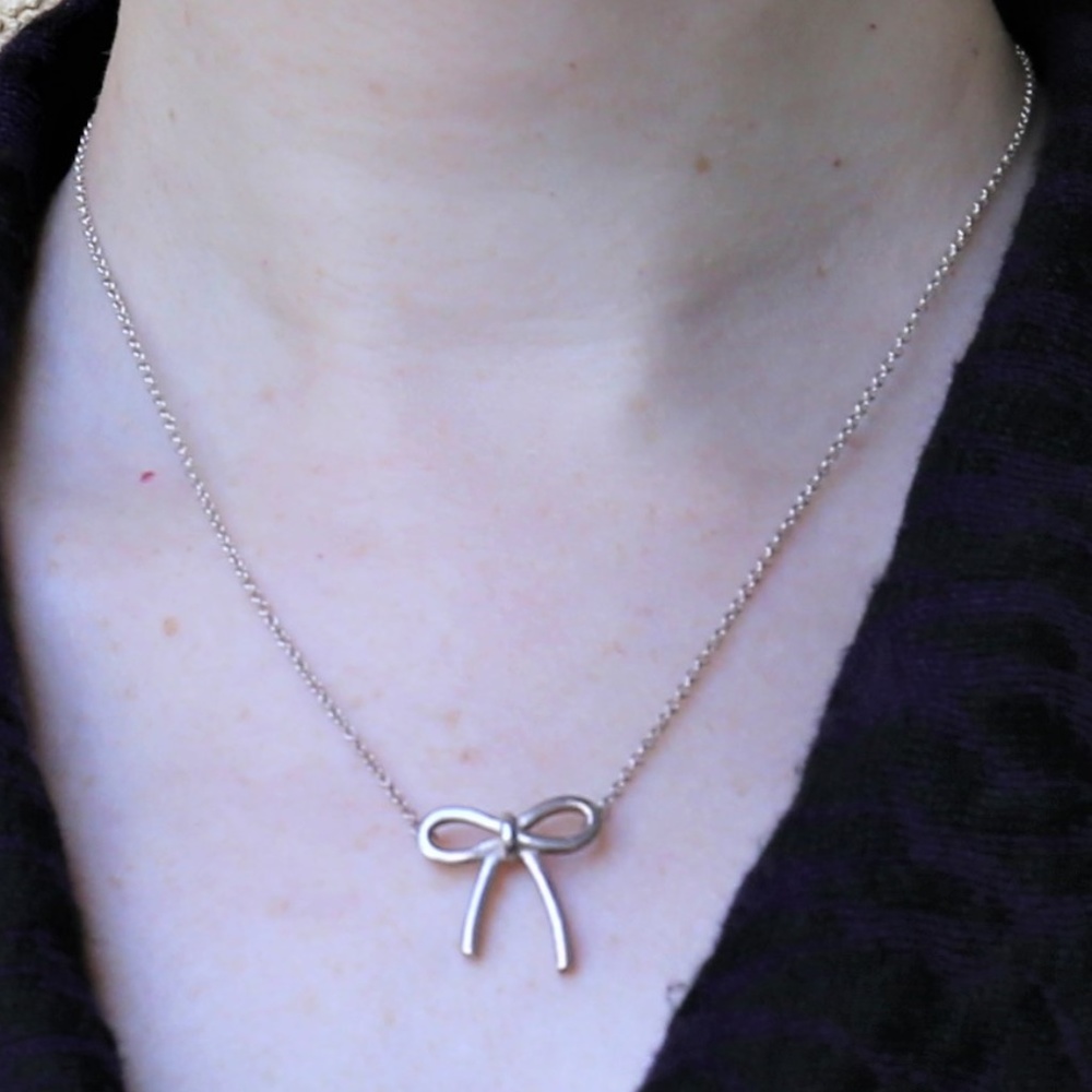 Cute Sterling Bow Tie Necklace 16 inch